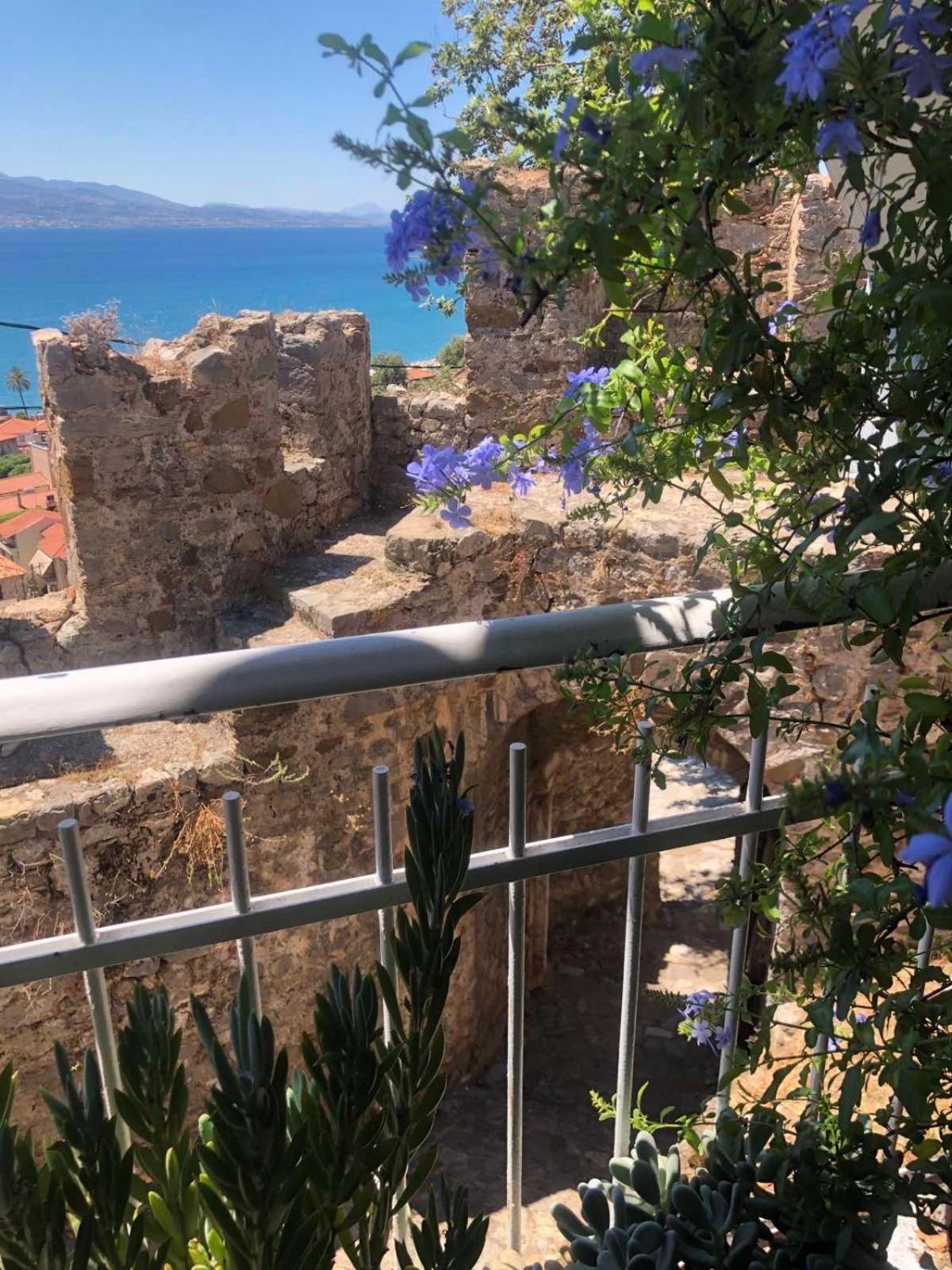 Гостьовий будинок Sideroporta Castle Навпакт Екстер'єр фото
