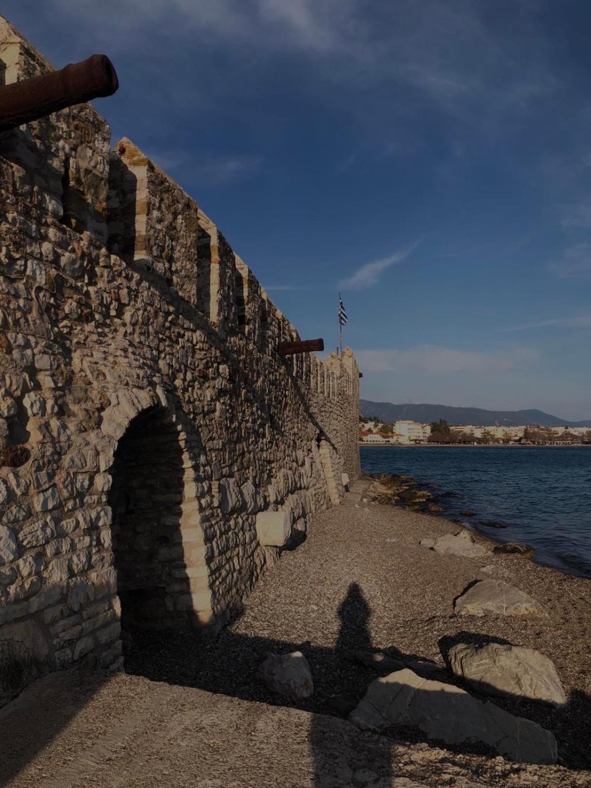 Гостьовий будинок Sideroporta Castle Навпакт Екстер'єр фото